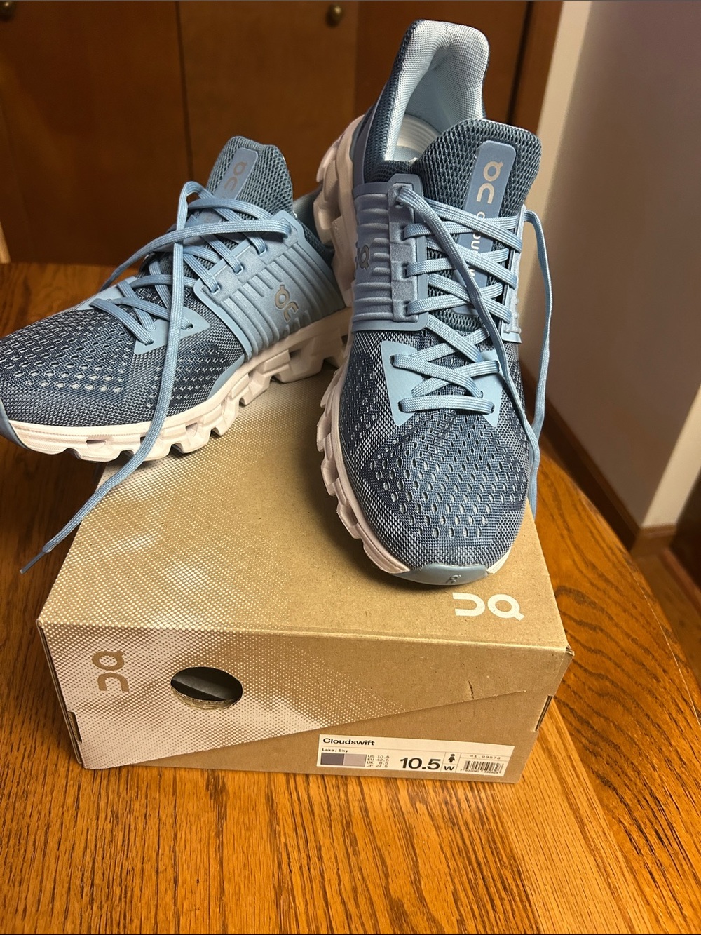 On Running Women's Cloudswift Sneakers in Lakw/Sky Blue with White Sole